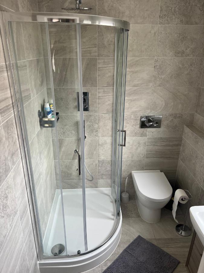 Lovely 2 Bed Apartment In Leeds Centre מראה חיצוני תמונה